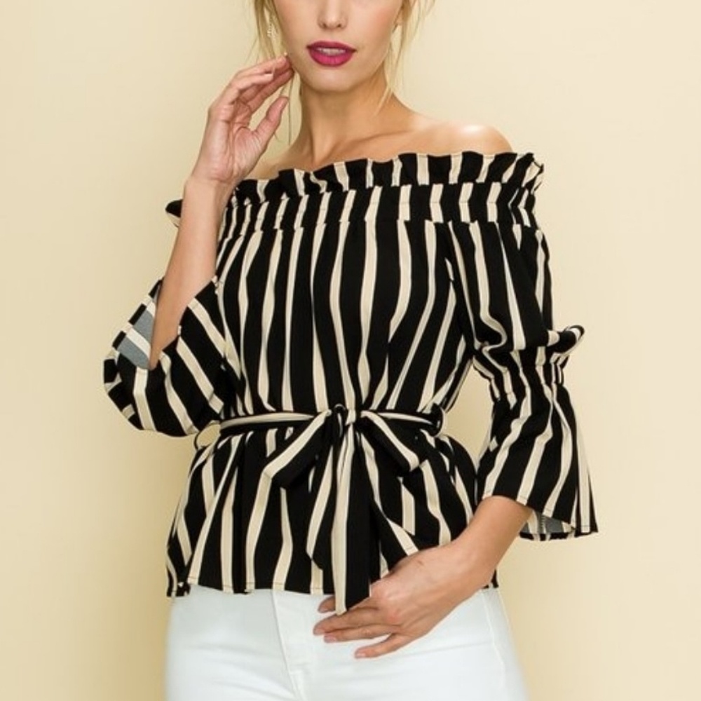 NWT Off Shoulder 3/4 Sleeve Blouse